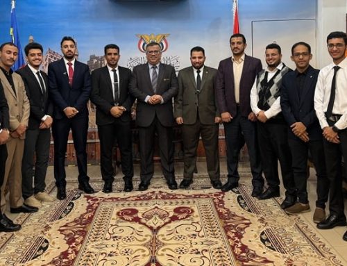 السفير باحميد يلتقي القيادة الجديدة للاتحاد العام للطلبة اليمنيين في ماليزيا ويكرّم القيادة السابقة