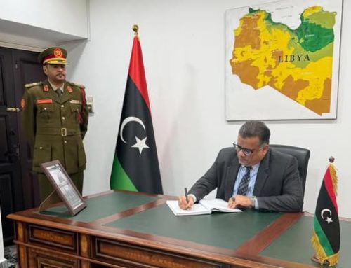 السفير باحميد يؤدي واجب العزاء في مقر السفارة الليبية بكوالالمبور