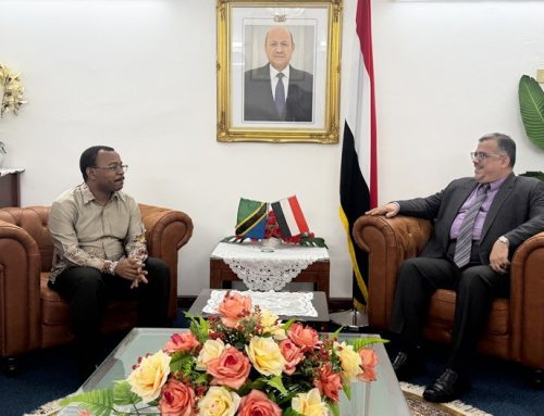 سفير الجمهورية اليمنية لدى ماليزيا يستقبل المفوض السامي لجمهورية تنزانيا بمناسبة انتهاء مهام عمله