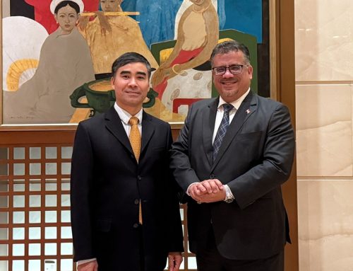 السفير باحميد يبحث مع مسؤول في الخارجية الفيتنامية مستجدات الأوضاع في اليمن