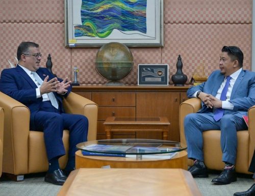 السفير باحميد يلتقي نائب وزير الخارجية الماليزي ويستعرض تطورات الأوضاع في اليمن والمنطقة وسبل تعزيز التعاون المشترك
