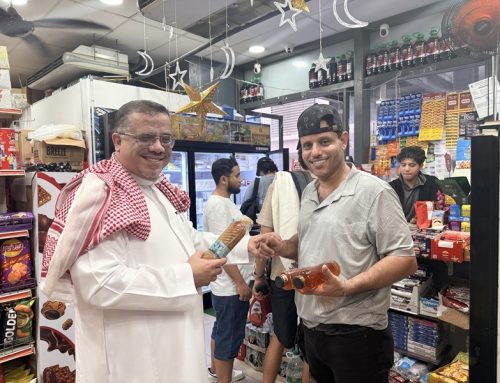 السفير باحميد يقوم بجولة رمضانية للسلام على أبناء الجالية اليمنية في منطقتي One South وSerdang