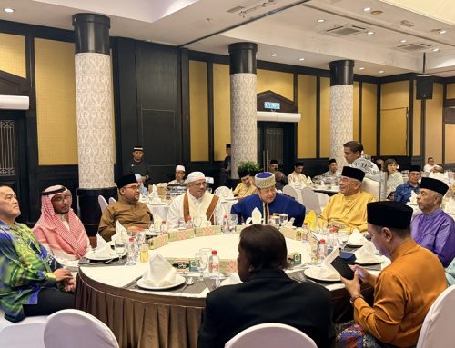 في كلمته في الإفطار الرمضاني للجمعية الخيرية في سيلانجور والولاية الفيدرالية، السفير باحميد يشيد بالخصوصية المميزة لأجواء رمضان في ماليزيا