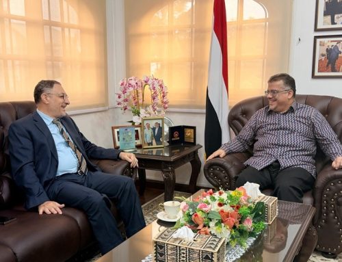 السفير باحميد يبحث مع رئيس مؤسسة إنسان تطورات الوضع الإنساني في اليمن